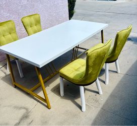 Luxury White Wood Dining/Lounge Table Set w/ Gold Frame & Center Support Rail - Modern Designer Olive Velvet Chairs (Set Of 4)