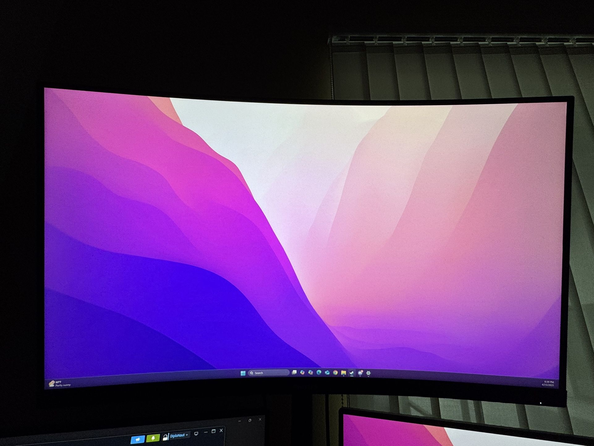 DOUBLE MONITOR SALE