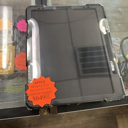 96091 Apple iPad Pro 12.9” 6th Generation 256gb 576500