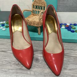 Michael by Michael Kors coral heels size 8.5 M