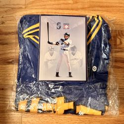 2025 Seattle Mariners Ichiro Suzuki Jersey Japanese Heritage Day plus HOF Plaque 