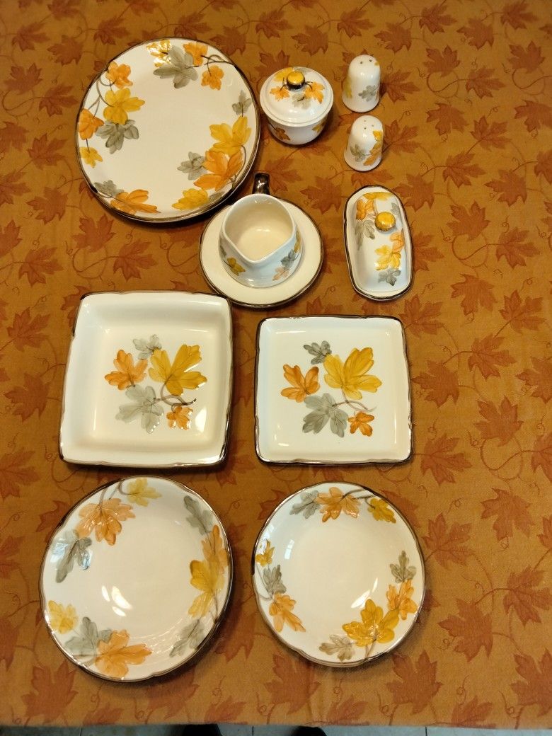Franciscan Dinnerware Completer / Serving Dishes October Fall Leaves Pattern All Of These 12 Pieces For $400 Excellent Condition No Chips Or Cracks