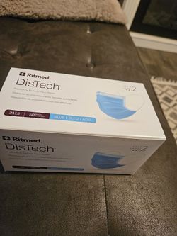 Rimmed Distech Face Mask