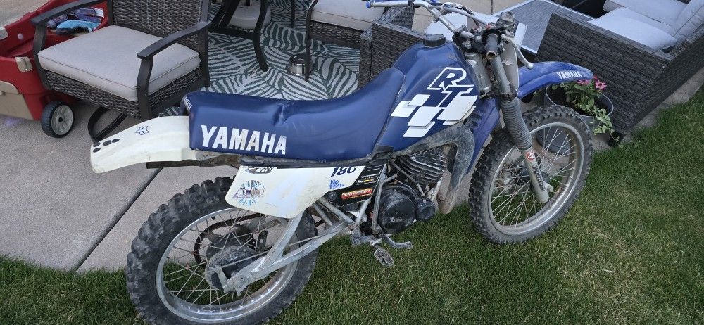 1996 Yamaha RT180