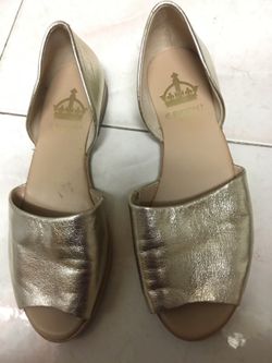 Size 9 peep toe gold flats