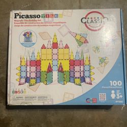 The product is a PicassoTiles Magnetic Tiles Building Set (model PT100)