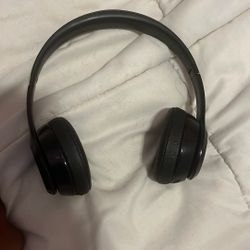 Beats Solo 3s 
