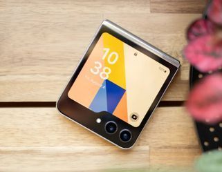 ⚡ Samsung Galaxy Z Flip 5 5G – Just $5 Down! 💰