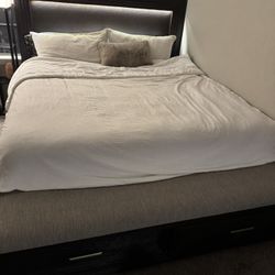 King Size Bed Frame, Headboard, Bench, Drawers 