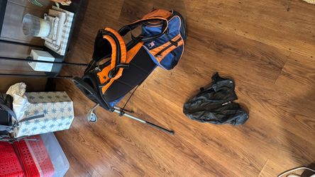 Kids golf bag with Nike sand wedge