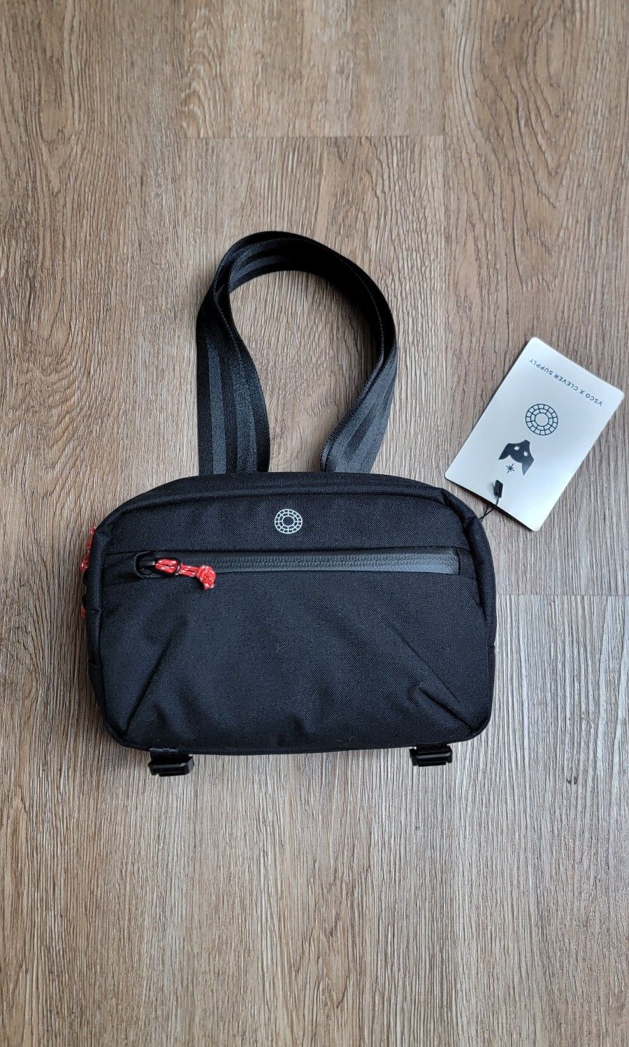 Clever Supply 2L Camera Sling Black