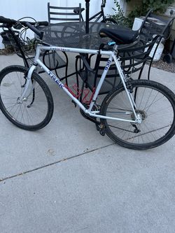TREK 930 single track