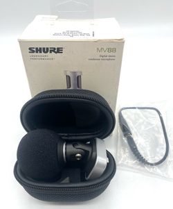 Shure MV88 Digital Stereo Condenser Microphone for iPhone/iPad w/ Case