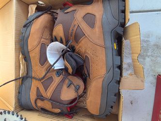 2 pair of red wings
