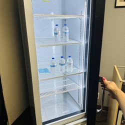 Commercial Refrigerator WORKS!