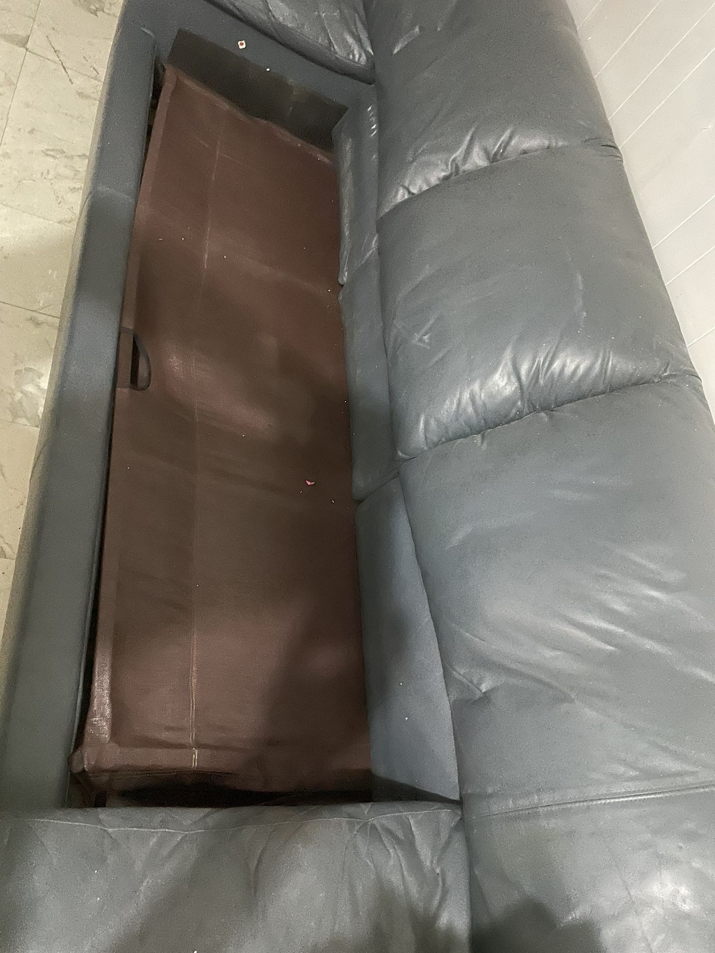 Leather Couch Pull Out Bed 