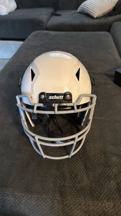 YOUTH SZ  LARGE White Football Helmet