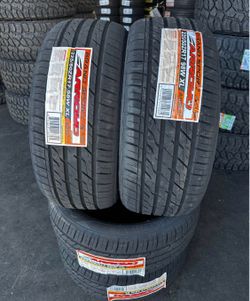 225-50/17 Vendo set de llantas Nuevas con 50.000 millas de garantía