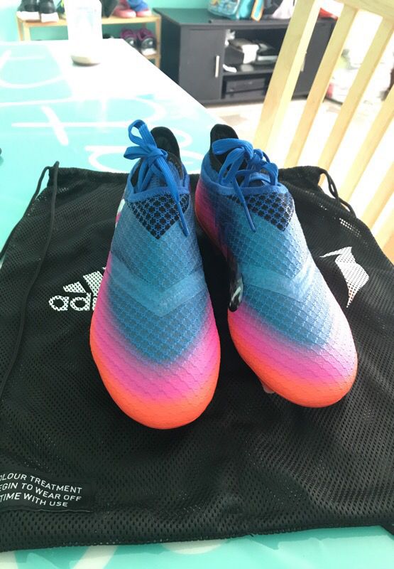 Adidas unlockAgility Soccer shoes original with bag size 9
