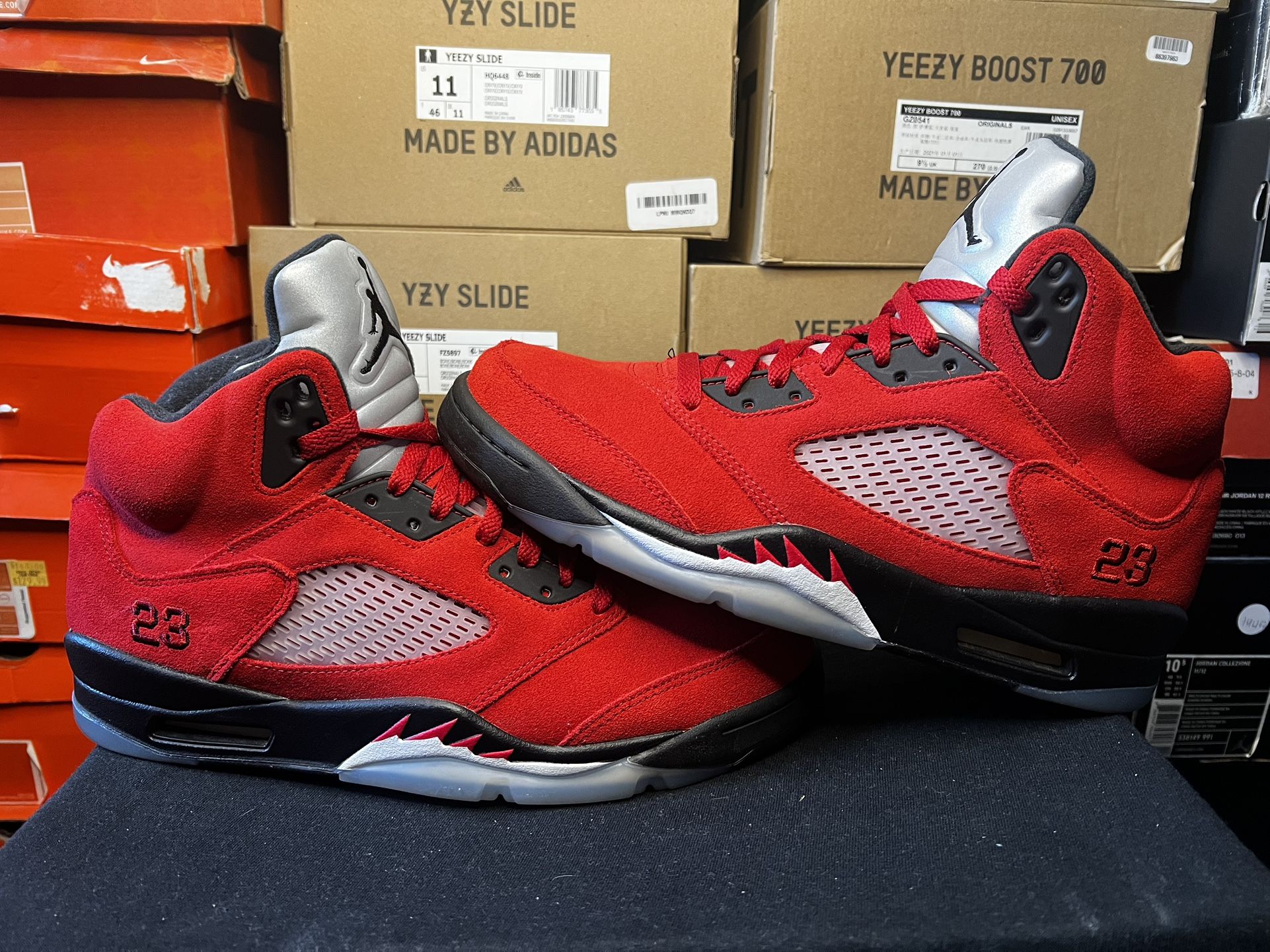 Air Jordan 5 Retro Raging Bulls