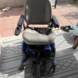 WHEELCHAIR QUANTUM 600 