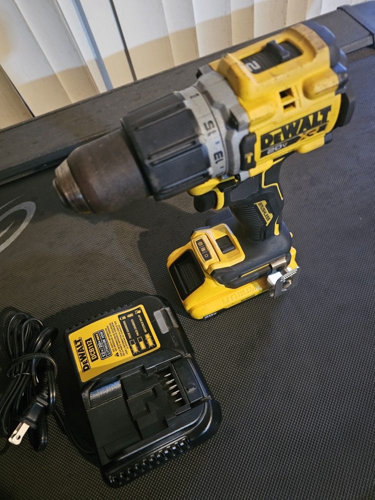 Dewalt 20v MAX XR BRUSHLESS Hammer Impact Power Drive Drill With Battery And Charger