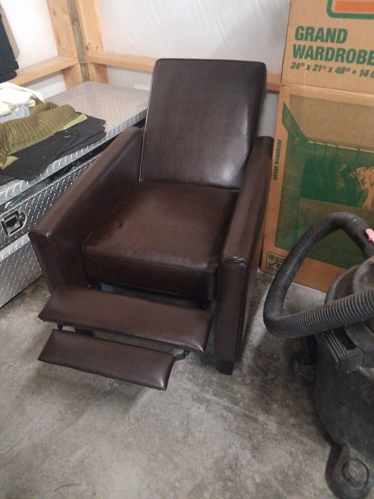 Space Saving Recliner