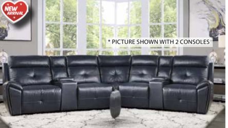 Reclining Sectional w/2 consoles included