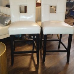 Altovise Upholstered Counter Stool (Set of 2)