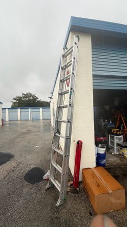 20 FT  Extension Ladder (20 ft. Reach Height) with 225 lb.