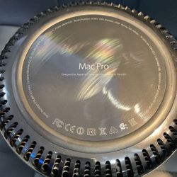 2013 Mac Pro Intel Zion E5 AMD D700 64 GB RAM