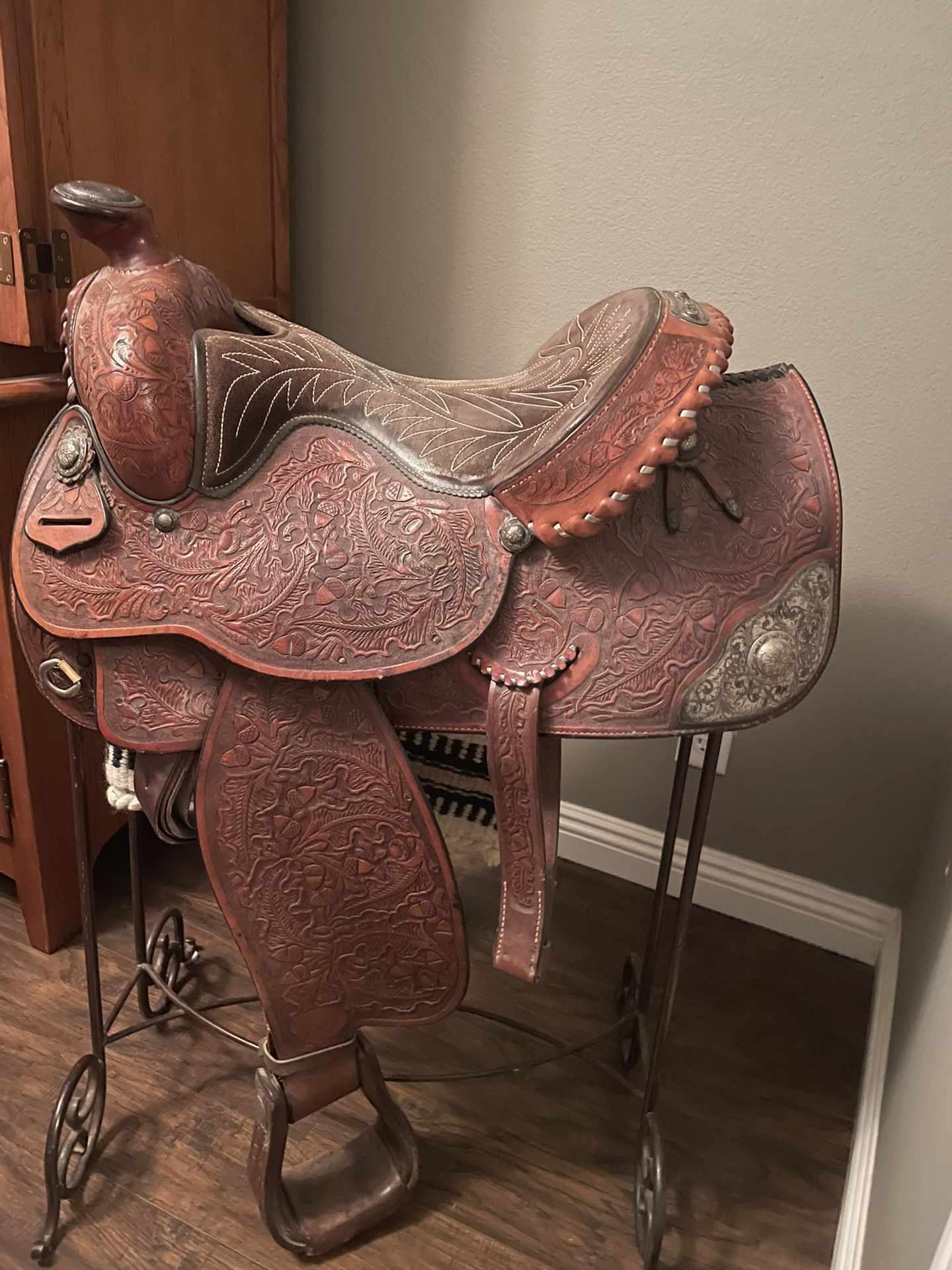 16" Western Show Saddle and Pad