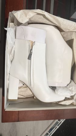  white Marc Fisher ankle boots, 