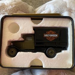 Harley Davidson  1930 Chevy dime truck 