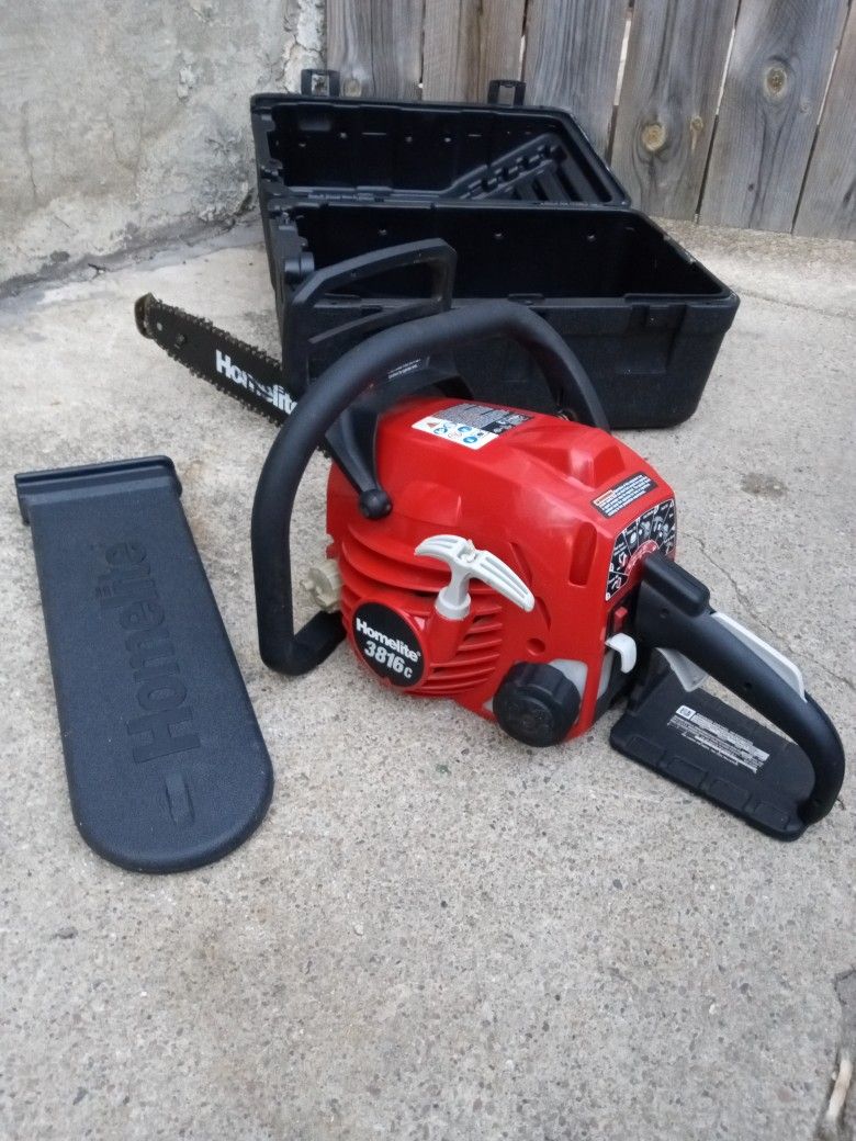 Homelite 16" Inch Gas Chainsaw With Automatic Oiler And Carrying Case