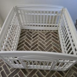 IRIS USA Dog Playpen, Made in USA 4-Panel Pet Exercise Pen with Door Gate 35 x 35 x 24 Puppy Play Pen