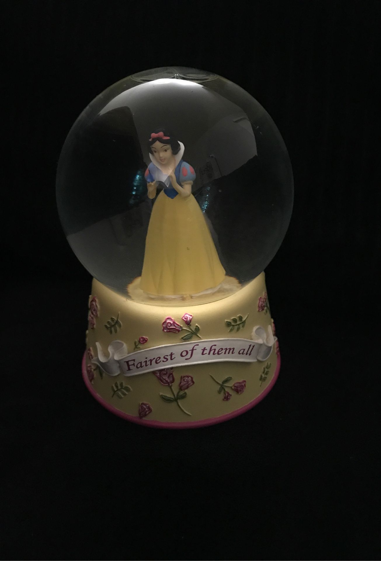 Disney snow globe Snow White