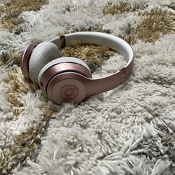 Beats Solo 3 Wireless Headphones-Rose Gold
