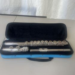 Jupiter CXL CF-5 Student Flute Silver Plated Lip Silver Body Case. Read. I usually start all my musical instruments post by declaring that I am not mu