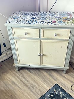 Wood chest