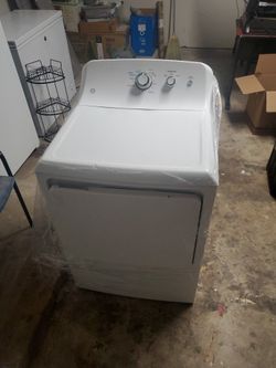 GE - Eectric + Gas Dryer