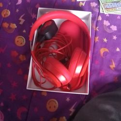 Brand New Beats Only 25.00 Dollar 