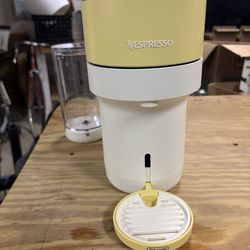 Nespresso Vertuo Pop+ Summer Limited Edition by De'Longhi, Pastel Yellow