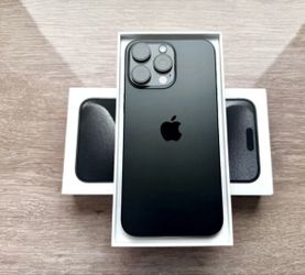 iPhone 15 Pro 256GB – Unlocked | Black Titanium
