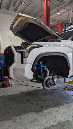 King 2.5 Front Coilovers & Mazzulla Billet Upper Control Arms Available For 2022-2026 Tundra🔥