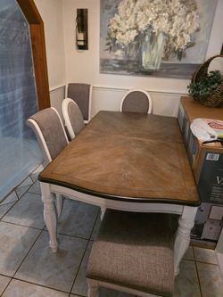 5 piece dinning room table-4 chairs and bench