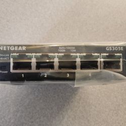 NETGEAR GS305E 5-Port Gigabit Ethernet Smart Managed Plus Switch