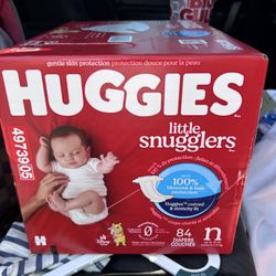 Huggies little Snugglers Newborn Ct 84  PRICED LOW