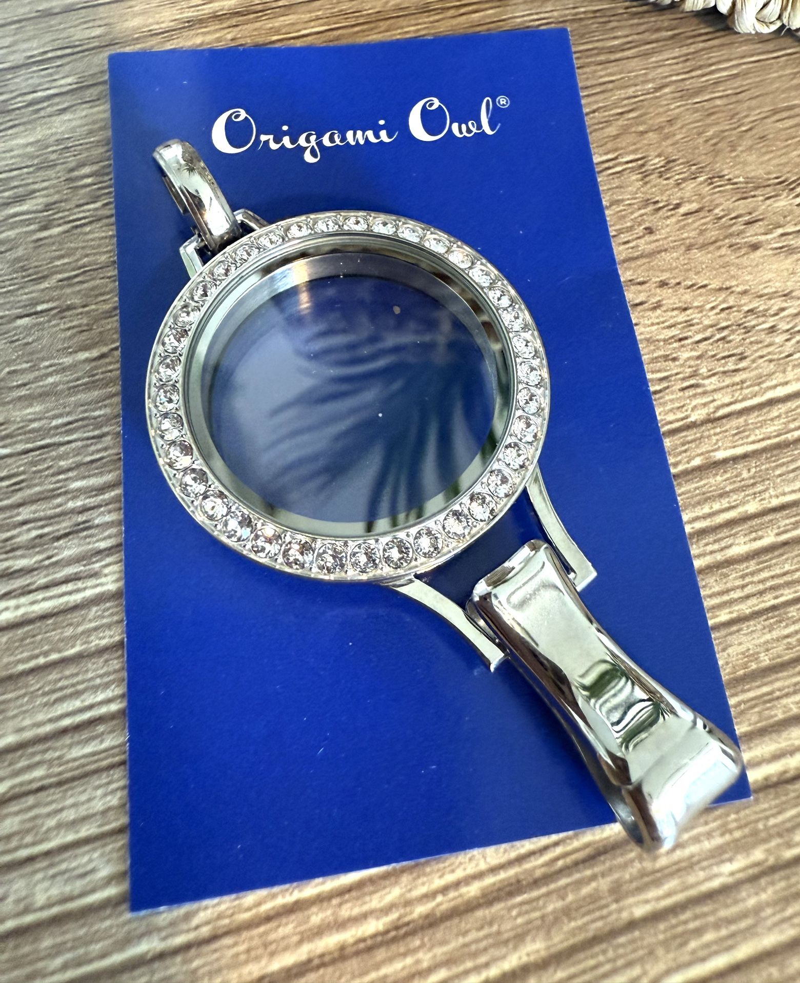 NEW Origami Owl Eternity Living Locket Lanyard Work ID Charms Swarovski Crystals
