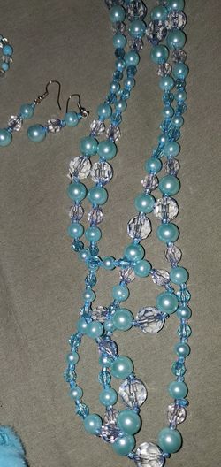 Necklace and earring set (Elsa)